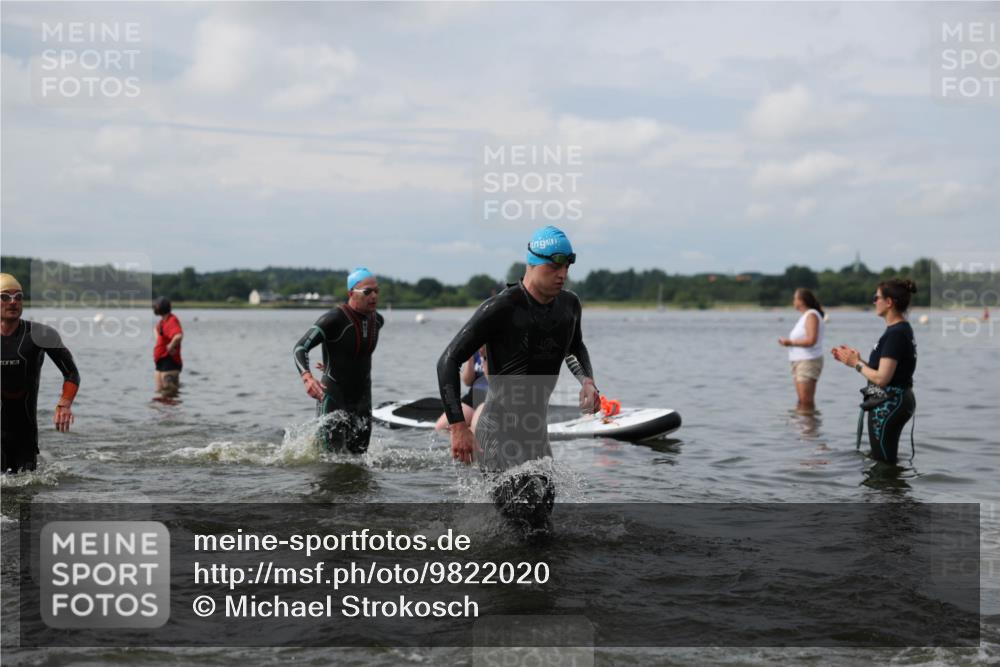 21.06.2026 - Viking Triathlon Michael Strokosch http://msf.ph/oto/9822020 21.06.2026 10:27:01 Schwimmen 7, 25, 176, 426, 547, 575 meine-sportfotos.de