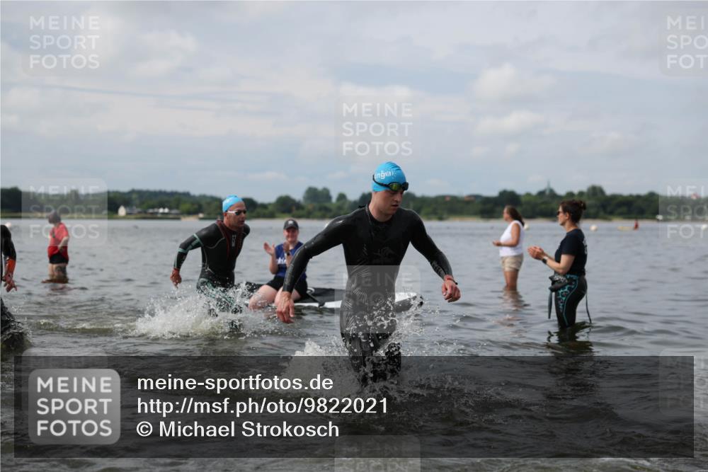 21.06.2026 - Viking Triathlon Michael Strokosch http://msf.ph/oto/9822021 21.06.2026 10:27:01 Schwimmen 7, 25, 176, 426, 547, 575 meine-sportfotos.de