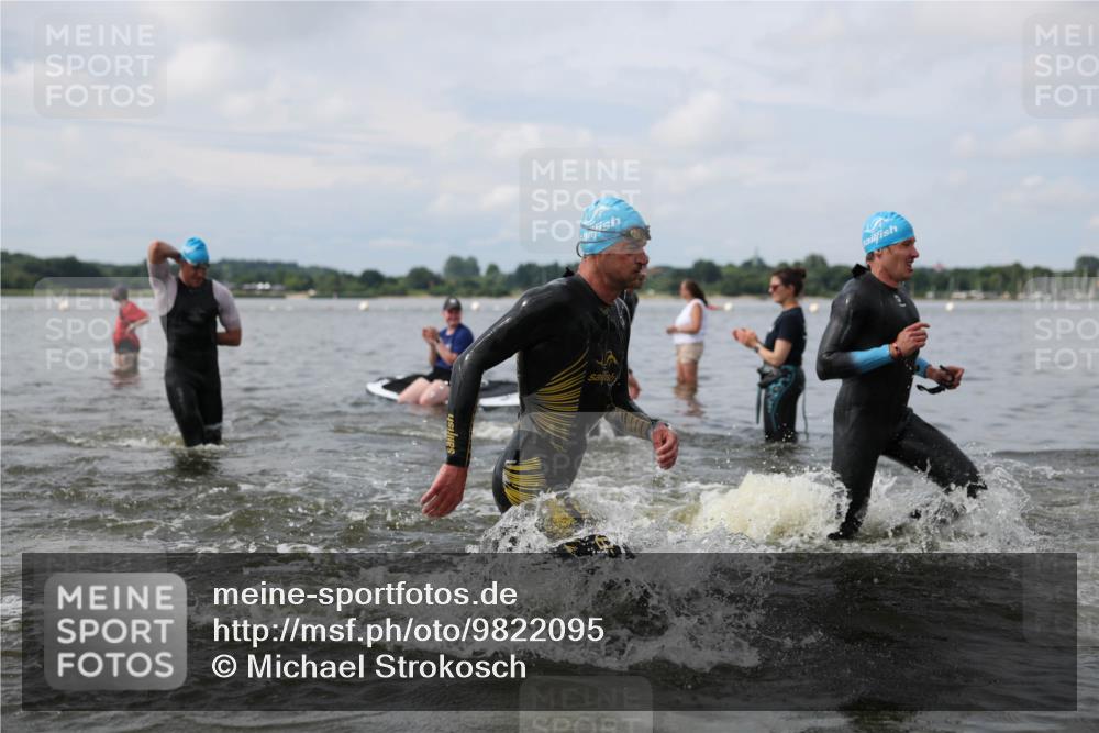 21.06.2026 - Viking Triathlon Michael Strokosch http://msf.ph/oto/9822095 21.06.2026 10:28:06 Schwimmen 19, 29, 119, 280, 342, 371, 565, 620 meine-sportfotos.de