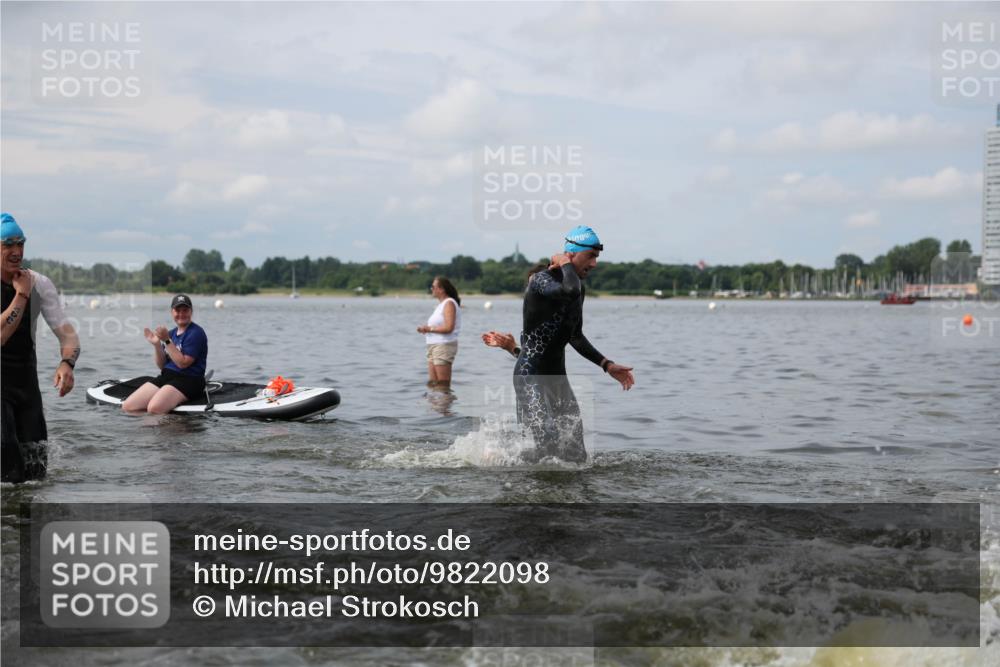 21.06.2026 - Viking Triathlon Michael Strokosch http://msf.ph/oto/9822098 21.06.2026 10:28:08 Schwimmen 19, 29, 119, 280, 342, 371, 565 meine-sportfotos.de