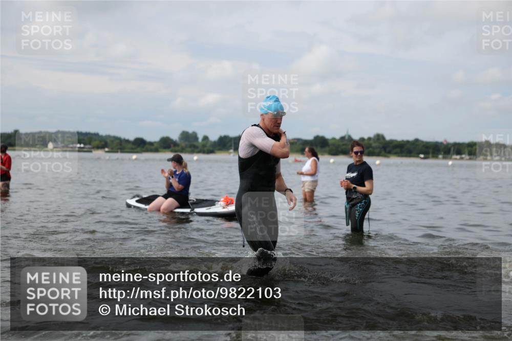 21.06.2026 - Viking Triathlon Michael Strokosch http://msf.ph/oto/9822103 21.06.2026 10:28:09 Schwimmen 19, 29, 119, 280, 342, 371, 565 meine-sportfotos.de