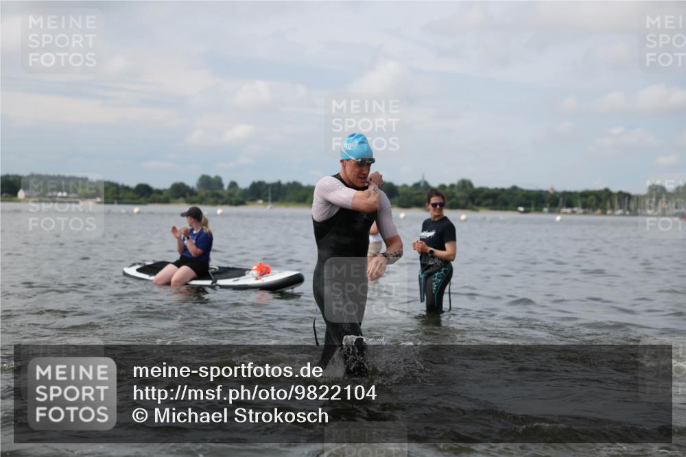 21.06.2026 - Viking Triathlon Michael Strokosch http://msf.ph/oto/9822104 21.06.2026 10:28:10 Schwimmen 19, 29, 119, 280, 342, 371, 565 meine-sportfotos.de