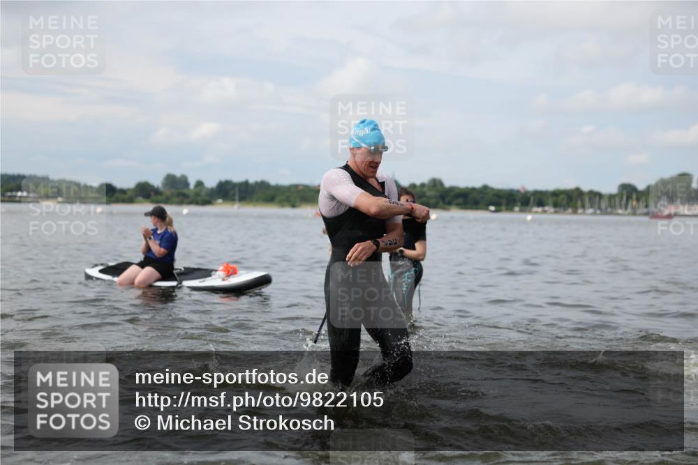 21.06.2026 - Viking Triathlon Michael Strokosch http://msf.ph/oto/9822105 21.06.2026 10:28:10 Schwimmen 19, 29, 119, 280, 342, 371, 565 meine-sportfotos.de