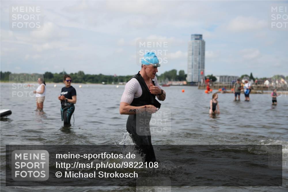21.06.2026 - Viking Triathlon Michael Strokosch http://msf.ph/oto/9822108 21.06.2026 10:28:11 Schwimmen 19, 29, 119, 280, 342, 371 meine-sportfotos.de