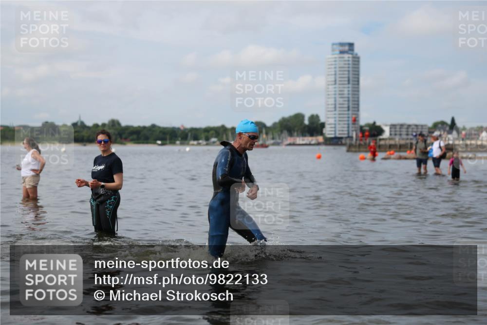 21.06.2026 - Viking Triathlon Michael Strokosch http://msf.ph/oto/9822133 21.06.2026 10:28:34 Schwimmen 271 meine-sportfotos.de