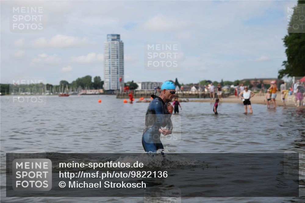 21.06.2026 - Viking Triathlon Michael Strokosch http://msf.ph/oto/9822136 21.06.2026 10:28:35 Schwimmen 271 meine-sportfotos.de