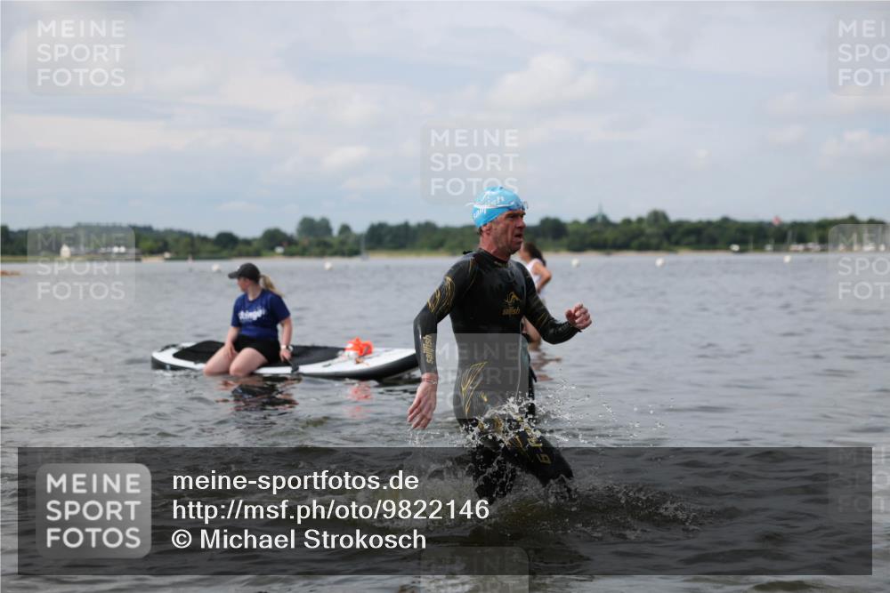 21.06.2026 - Viking Triathlon Michael Strokosch http://msf.ph/oto/9822146 21.06.2026 10:28:57 Schwimmen 466, 640 meine-sportfotos.de