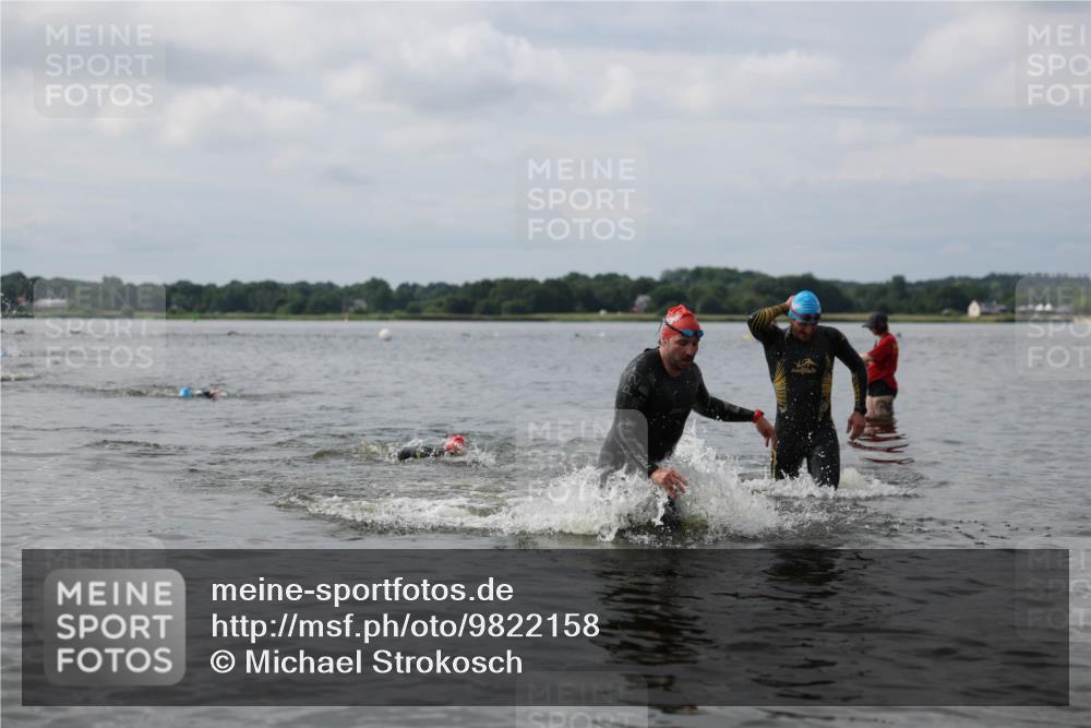 21.06.2026 - Viking Triathlon Michael Strokosch http://msf.ph/oto/9822158 21.06.2026 10:29:11 Schwimmen 65, 441, 640, 643 meine-sportfotos.de