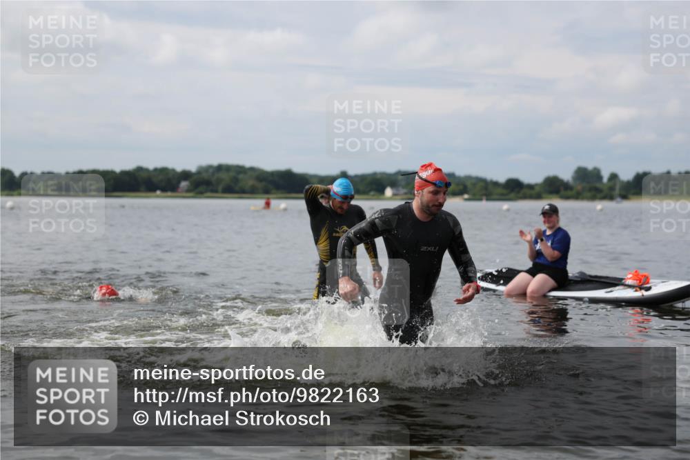 21.06.2026 - Viking Triathlon Michael Strokosch http://msf.ph/oto/9822163 21.06.2026 10:29:12 Schwimmen 65, 441, 640, 643 meine-sportfotos.de