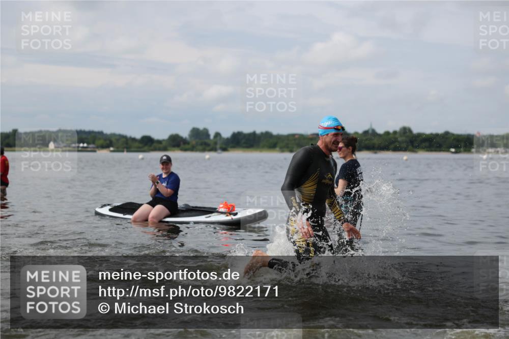 21.06.2026 - Viking Triathlon Michael Strokosch http://msf.ph/oto/9822171 21.06.2026 10:29:15 Schwimmen 65, 441, 640, 643 meine-sportfotos.de