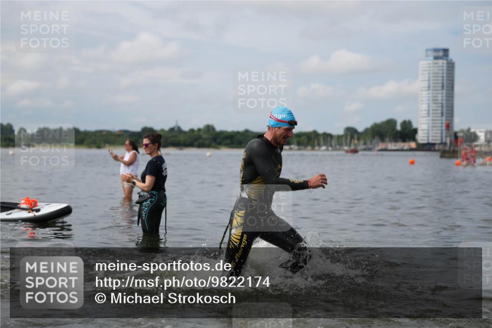 21.06.2026 - Viking Triathlon Michael Strokosch http://msf.ph/oto/9822174 21.06.2026 10:29:16 Schwimmen 65, 441, 640, 643 meine-sportfotos.de