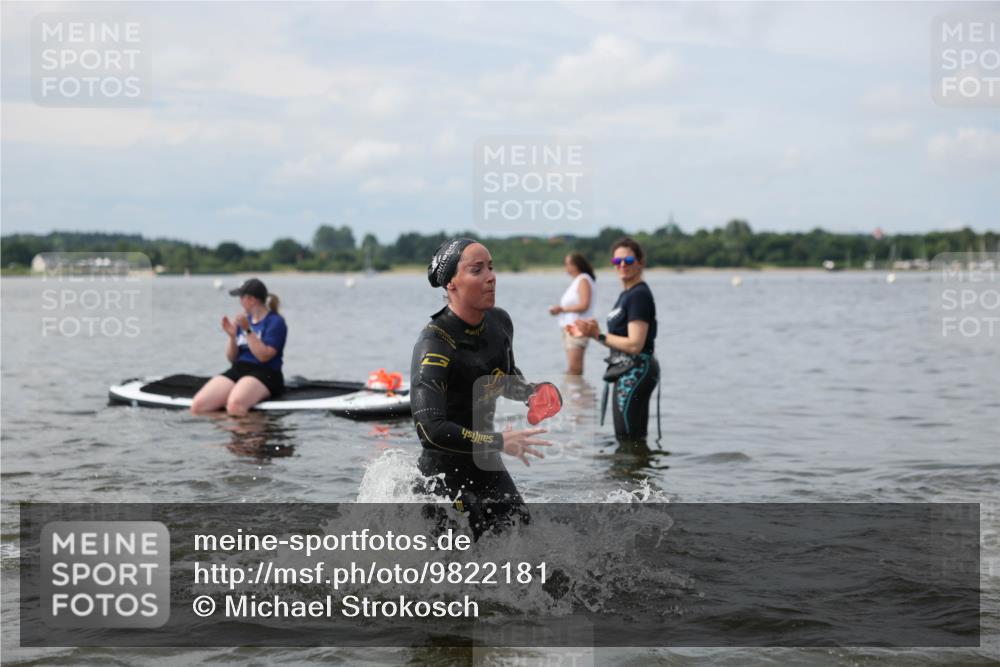 21.06.2026 - Viking Triathlon Michael Strokosch http://msf.ph/oto/9822181 21.06.2026 10:29:18 Schwimmen 65, 441, 610, 640, 643 meine-sportfotos.de