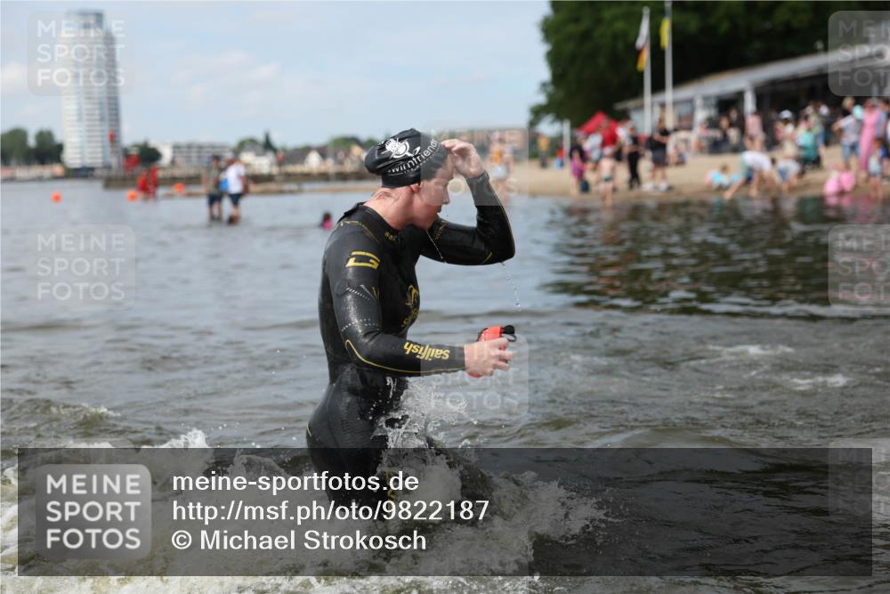 21.06.2026 - Viking Triathlon Michael Strokosch http://msf.ph/oto/9822187 21.06.2026 10:29:20 Schwimmen 65, 441, 610, 643 meine-sportfotos.de
