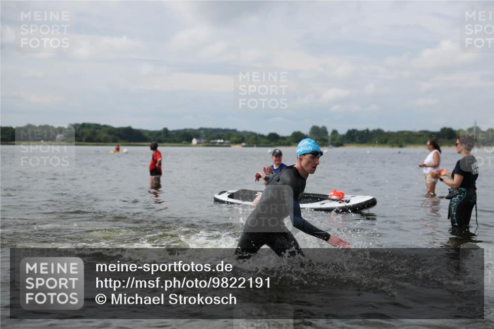 21.06.2026 - Viking Triathlon Michael Strokosch http://msf.ph/oto/9822191 21.06.2026 10:29:24 Schwimmen 65, 74, 610, 643 meine-sportfotos.de