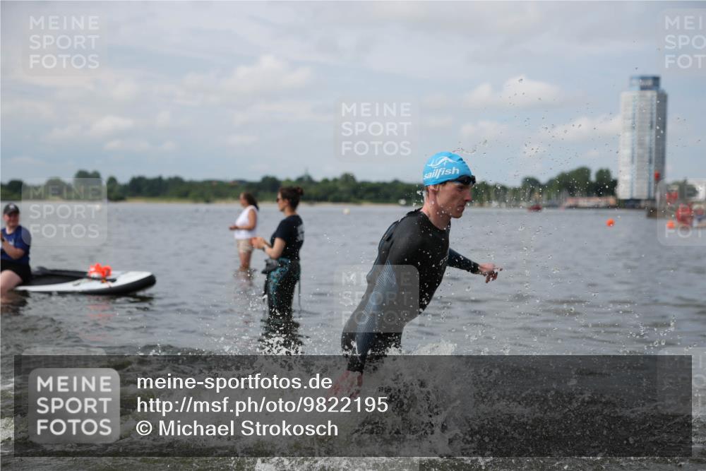 21.06.2026 - Viking Triathlon Michael Strokosch http://msf.ph/oto/9822195 21.06.2026 10:29:25 Schwimmen 65, 74, 610, 643 meine-sportfotos.de