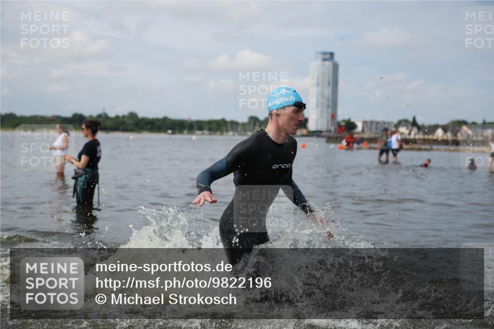 21.06.2026 - Viking Triathlon Michael Strokosch http://msf.ph/oto/9822196 21.06.2026 10:29:26 Schwimmen 65, 74, 610 meine-sportfotos.de