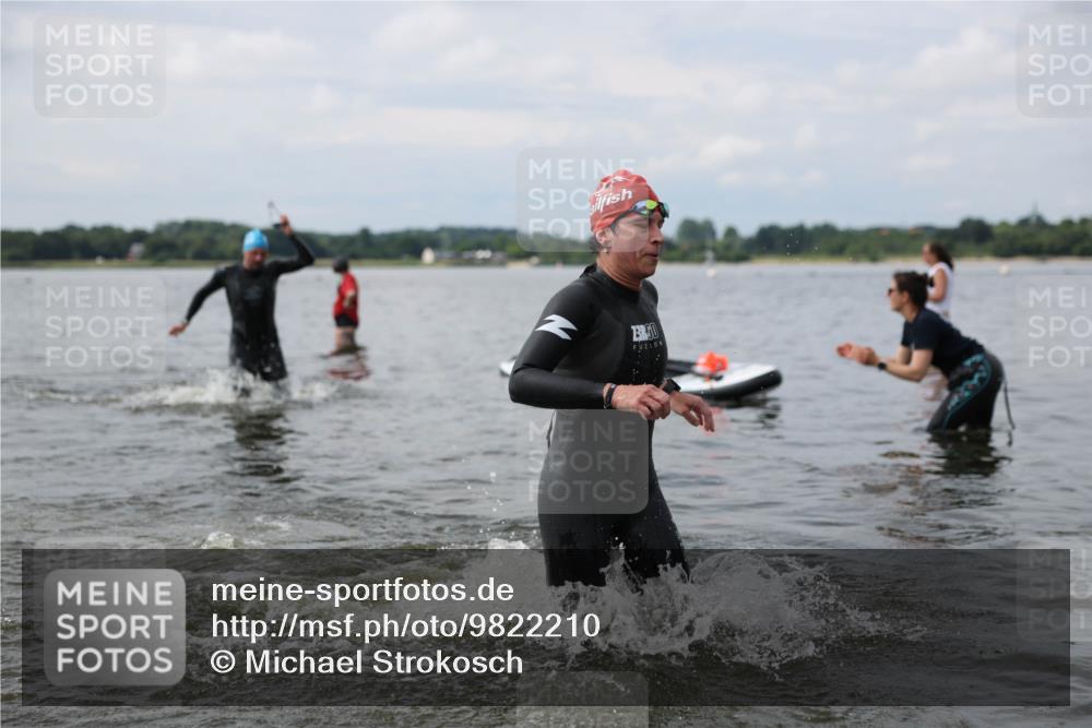 21.06.2026 - Viking Triathlon Michael Strokosch http://msf.ph/oto/9822210 21.06.2026 10:29:35 Schwimmen 74, 610 meine-sportfotos.de