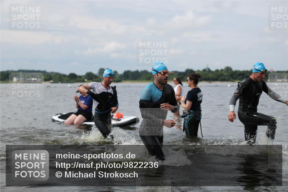 21.06.2026 - Viking Triathlon Michael Strokosch http://msf.ph/oto/9822236 21.06.2026 10:29:53 Schwimmen 31, 38, 169, 270, 359, 527 meine-sportfotos.de