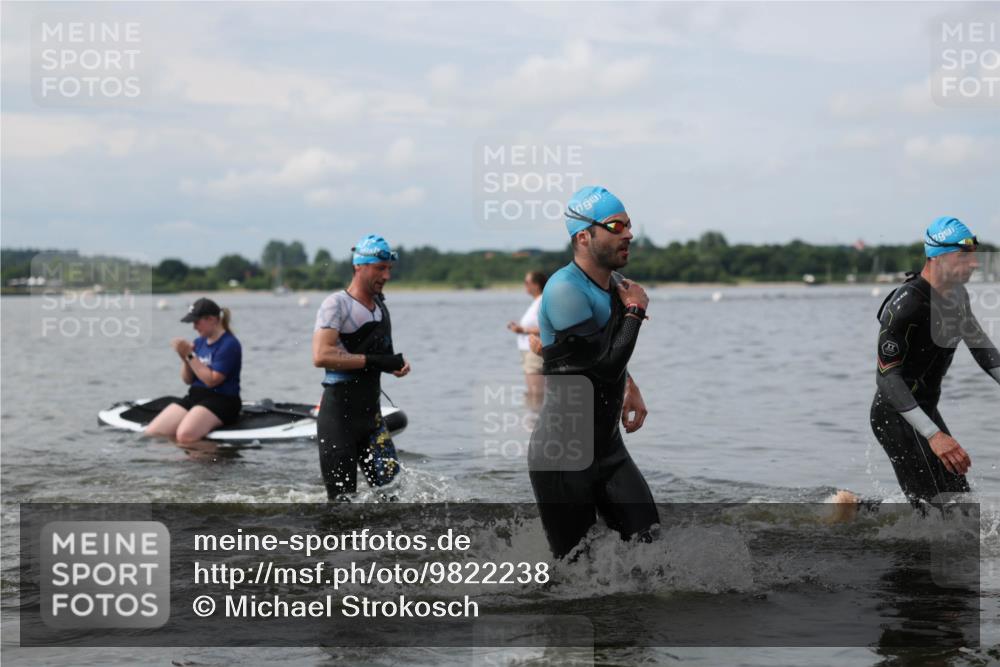 21.06.2026 - Viking Triathlon Michael Strokosch http://msf.ph/oto/9822238 21.06.2026 10:29:53 Schwimmen 31, 38, 169, 270, 359, 527 meine-sportfotos.de