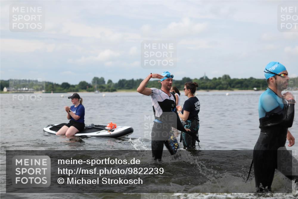 21.06.2026 - Viking Triathlon Michael Strokosch http://msf.ph/oto/9822239 21.06.2026 10:29:54 Schwimmen 31, 38, 169, 270, 359, 527 meine-sportfotos.de