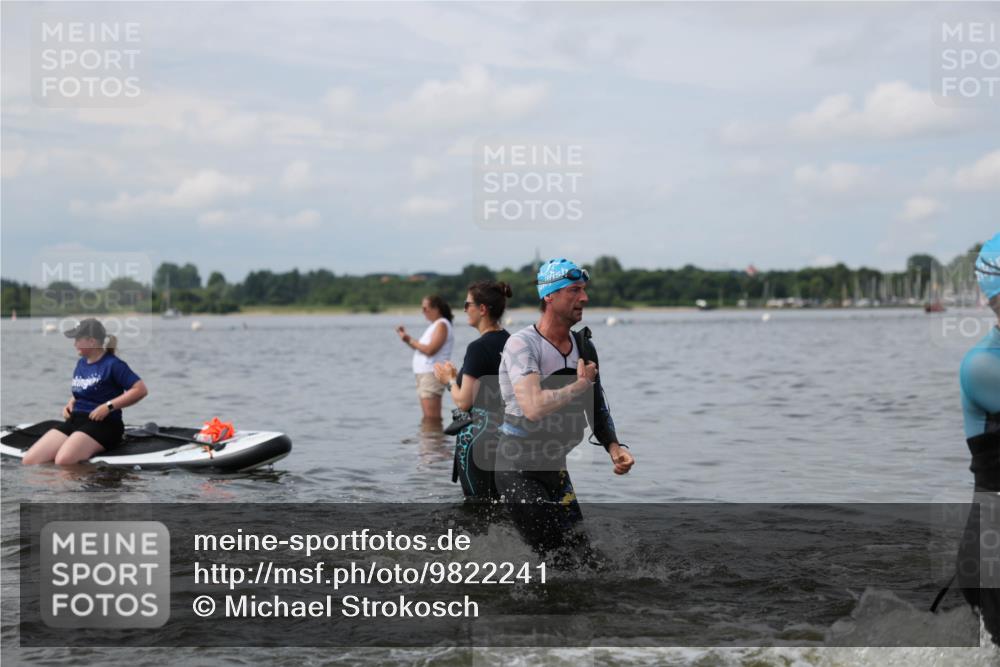 21.06.2026 - Viking Triathlon Michael Strokosch http://msf.ph/oto/9822241 21.06.2026 10:29:55 Schwimmen 31, 38, 169, 270, 359, 527 meine-sportfotos.de