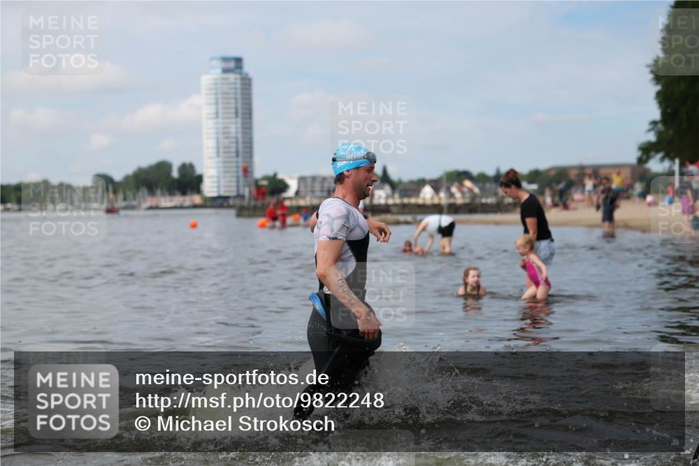 21.06.2026 - Viking Triathlon Michael Strokosch http://msf.ph/oto/9822248 21.06.2026 10:29:57 Schwimmen 31, 38, 104, 169, 270, 359, 527 meine-sportfotos.de