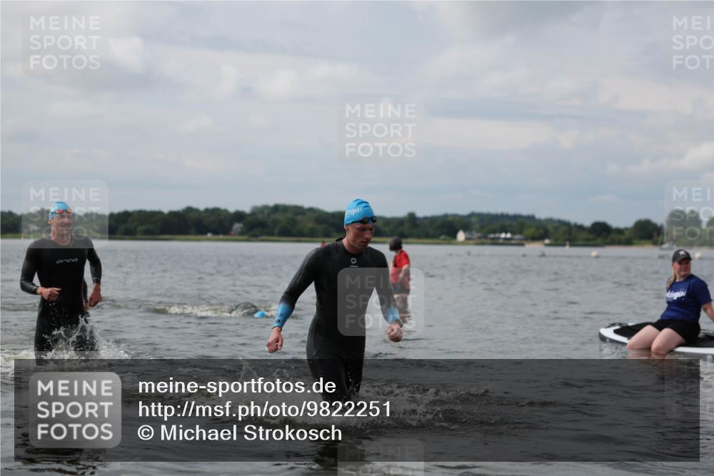 21.06.2026 - Viking Triathlon Michael Strokosch http://msf.ph/oto/9822251 21.06.2026 10:30:01 Schwimmen 31, 38, 104, 169, 270, 359, 527 meine-sportfotos.de