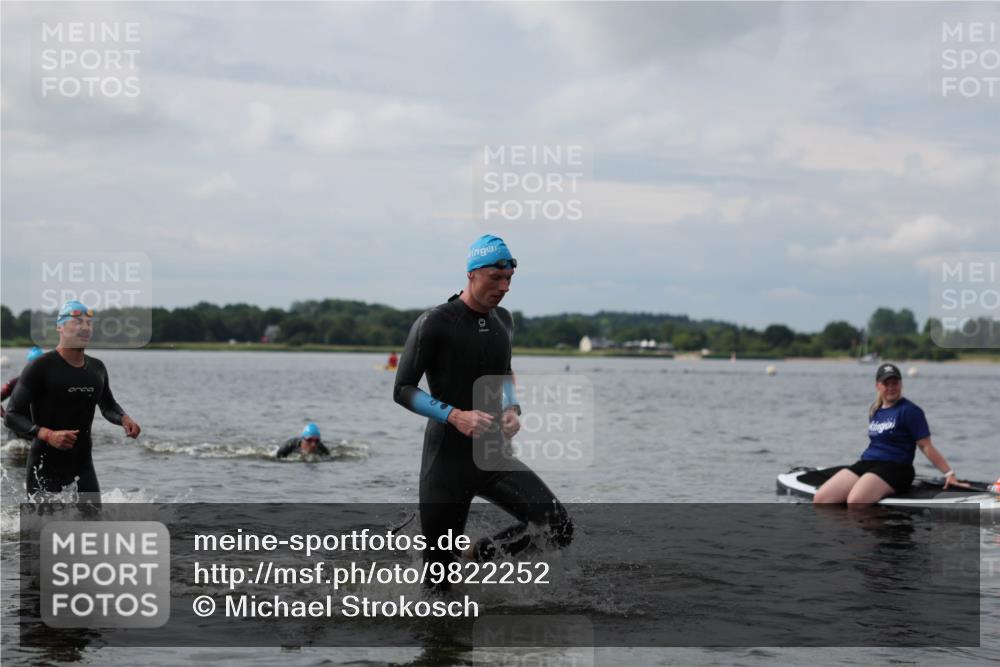 21.06.2026 - Viking Triathlon Michael Strokosch http://msf.ph/oto/9822252 21.06.2026 10:30:01 Schwimmen 31, 38, 104, 169, 270, 359, 527 meine-sportfotos.de