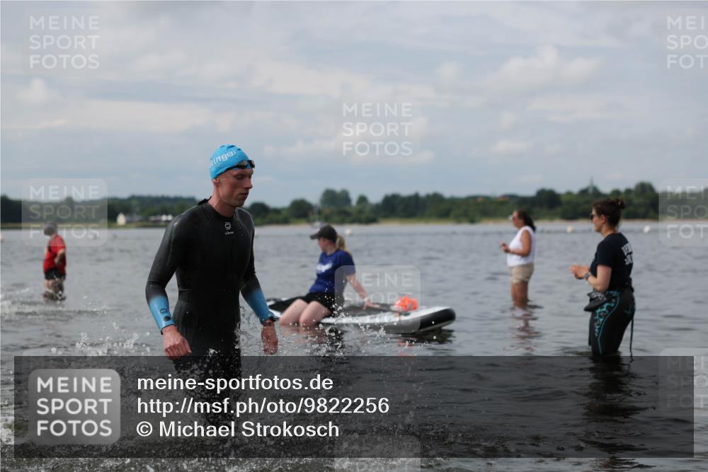 21.06.2026 - Viking Triathlon Michael Strokosch http://msf.ph/oto/9822256 21.06.2026 10:30:02 Schwimmen 27, 31, 38, 104, 169, 270, 359, 527 meine-sportfotos.de