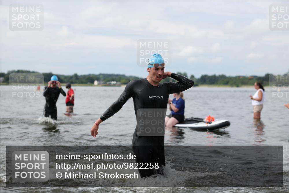 21.06.2026 - Viking Triathlon Michael Strokosch http://msf.ph/oto/9822258 21.06.2026 10:30:04 Schwimmen 27, 31, 38, 104, 270 meine-sportfotos.de