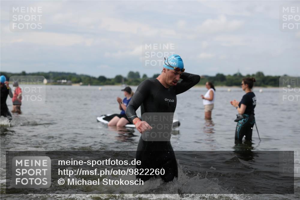 21.06.2026 - Viking Triathlon Michael Strokosch http://msf.ph/oto/9822260 21.06.2026 10:30:05 Schwimmen 27, 31, 38, 104, 270 meine-sportfotos.de