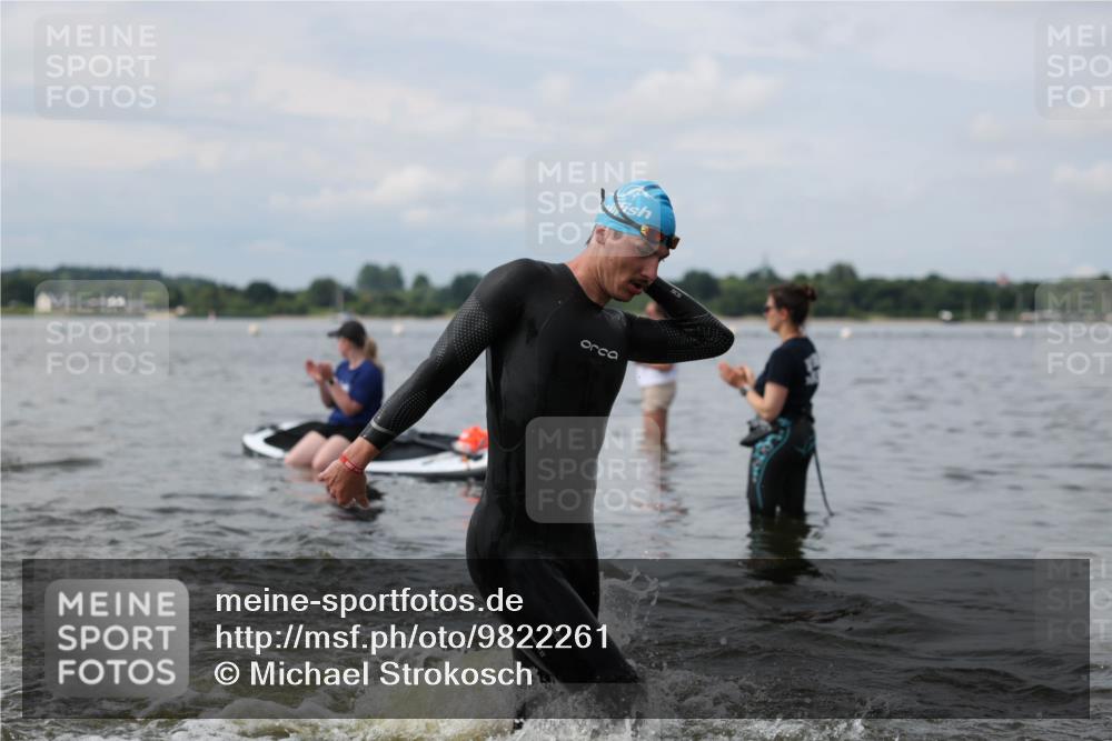 21.06.2026 - Viking Triathlon Michael Strokosch http://msf.ph/oto/9822261 21.06.2026 10:30:05 Schwimmen 27, 31, 38, 104, 270 meine-sportfotos.de