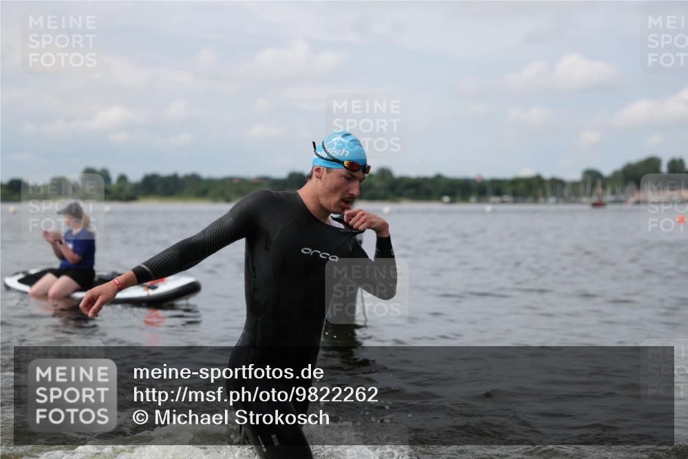 21.06.2026 - Viking Triathlon Michael Strokosch http://msf.ph/oto/9822262 21.06.2026 10:30:05 Schwimmen 27, 31, 38, 104, 270 meine-sportfotos.de