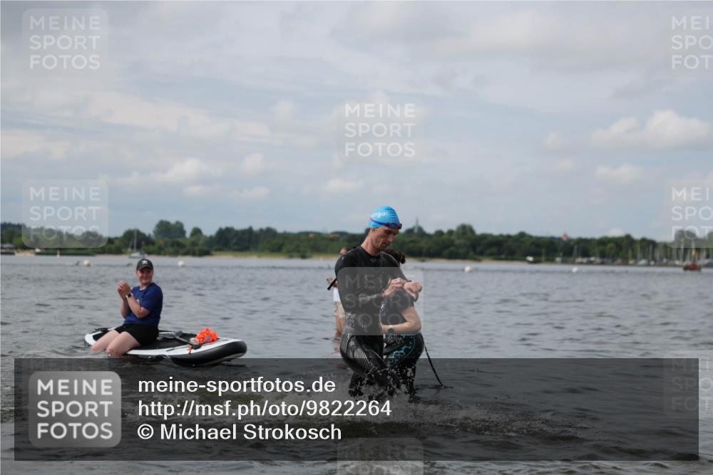 21.06.2026 - Viking Triathlon Michael Strokosch http://msf.ph/oto/9822264 21.06.2026 10:30:08 Schwimmen 27, 31, 38, 104, 270 meine-sportfotos.de