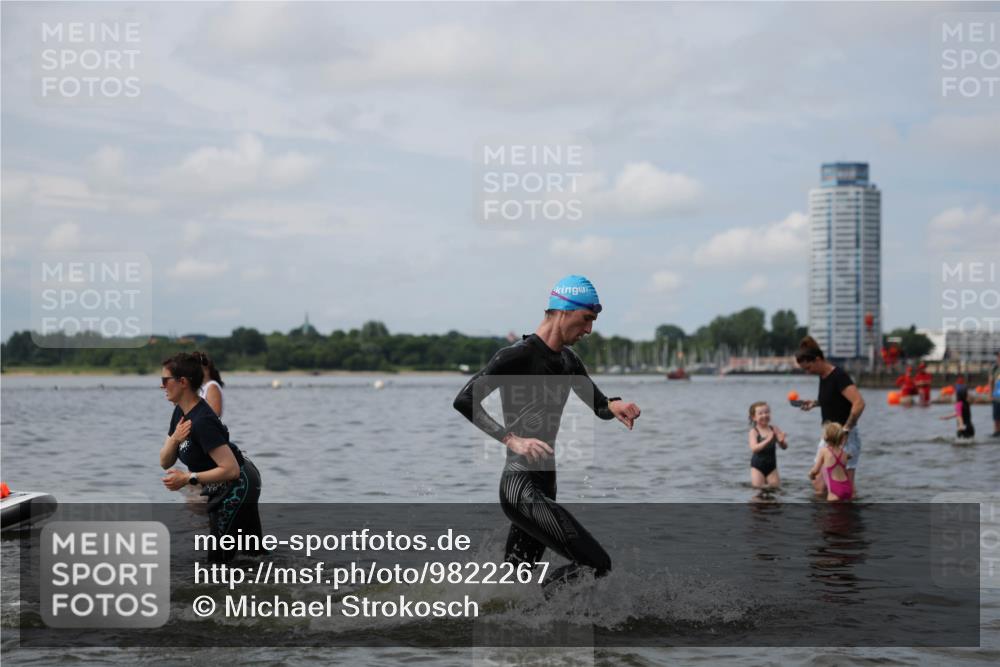 21.06.2026 - Viking Triathlon Michael Strokosch http://msf.ph/oto/9822267 21.06.2026 10:30:09 Schwimmen 27, 31, 38, 104, 270 meine-sportfotos.de