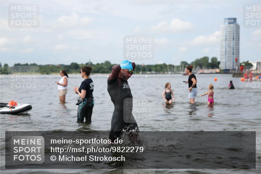 21.06.2026 - Viking Triathlon Michael Strokosch http://msf.ph/oto/9822279 21.06.2026 10:30:13 Schwimmen 27, 38, 104, 218 meine-sportfotos.de