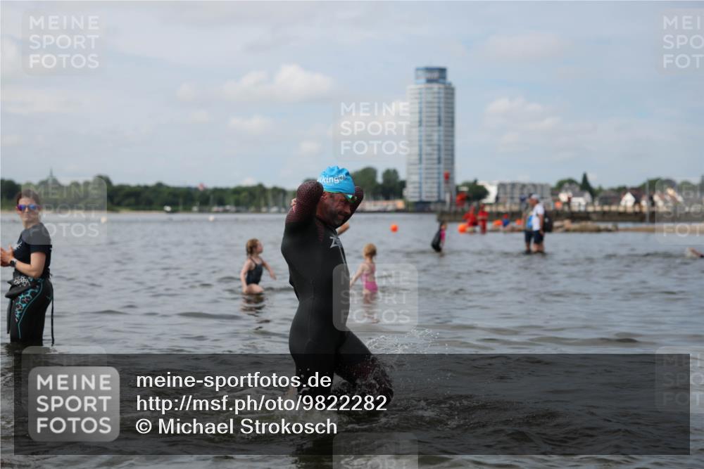 21.06.2026 - Viking Triathlon Michael Strokosch http://msf.ph/oto/9822282 21.06.2026 10:30:14 Schwimmen 27, 38, 104, 218 meine-sportfotos.de