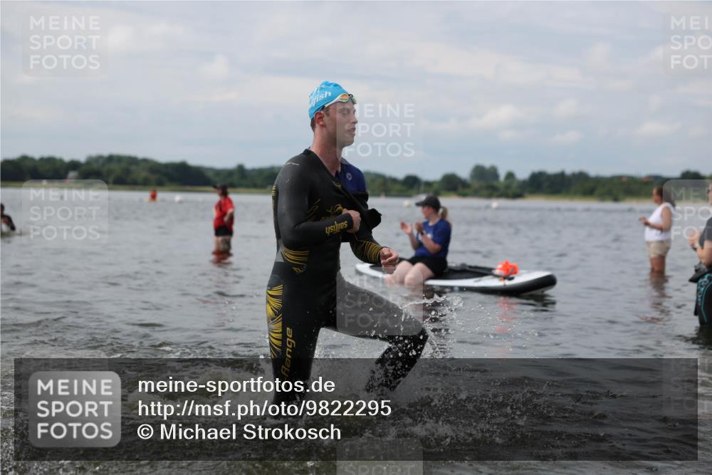 21.06.2026 - Viking Triathlon Michael Strokosch http://msf.ph/oto/9822295 21.06.2026 10:30:20 Schwimmen 5, 27, 42, 103, 104, 218 meine-sportfotos.de