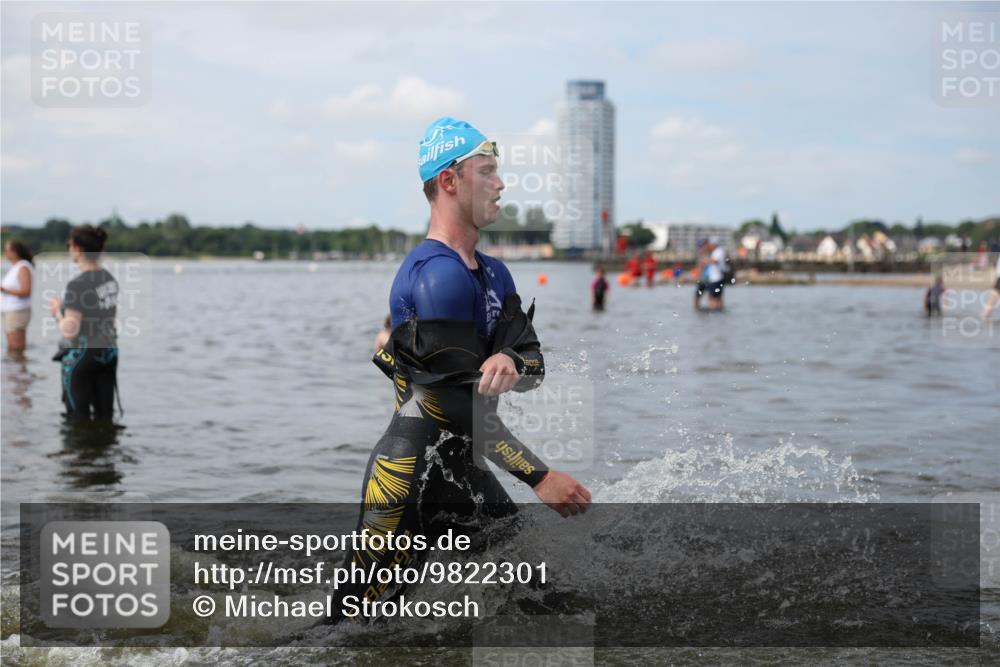 21.06.2026 - Viking Triathlon Michael Strokosch http://msf.ph/oto/9822301 21.06.2026 10:30:21 Schwimmen 5, 27, 42, 103, 104, 218 meine-sportfotos.de