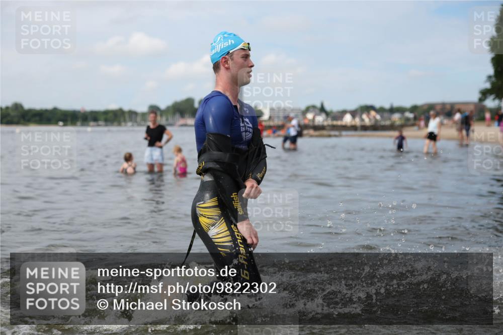 21.06.2026 - Viking Triathlon Michael Strokosch http://msf.ph/oto/9822302 21.06.2026 10:30:21 Schwimmen 5, 27, 42, 103, 104, 218 meine-sportfotos.de