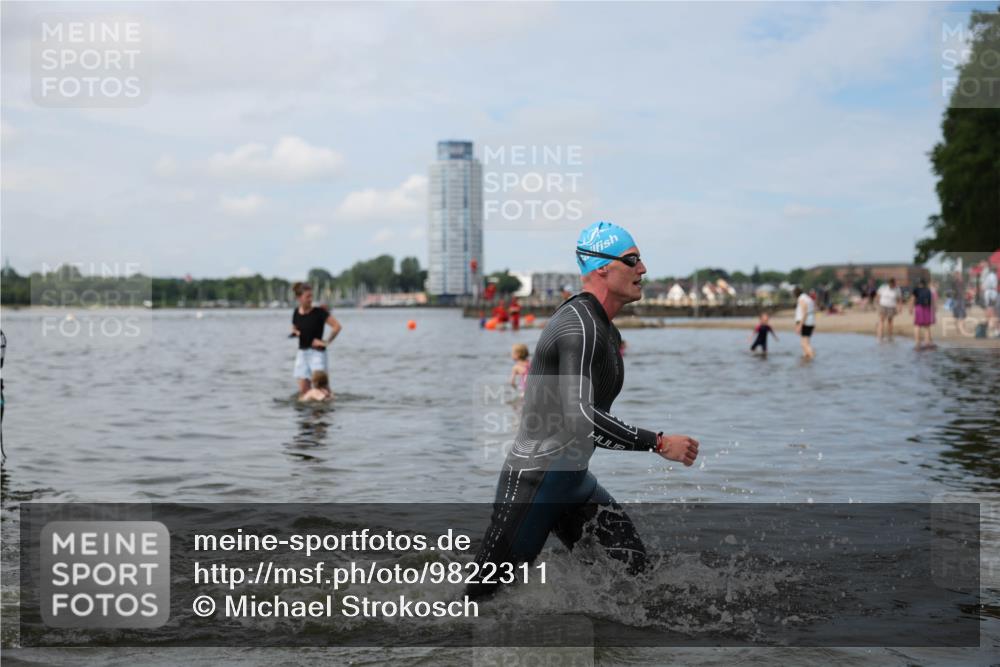 21.06.2026 - Viking Triathlon Michael Strokosch http://msf.ph/oto/9822311 21.06.2026 10:30:30 Schwimmen 5, 42, 103, 218, 337, 394 meine-sportfotos.de