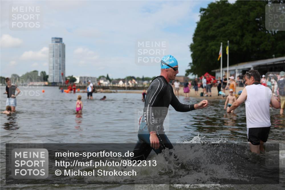 21.06.2026 - Viking Triathlon Michael Strokosch http://msf.ph/oto/9822313 21.06.2026 10:30:31 Schwimmen 5, 42, 103, 218, 337, 394 meine-sportfotos.de