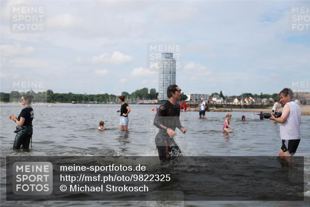 21.06.2026 - Viking Triathlon Michael Strokosch http://msf.ph/oto/9822325 21.06.2026 10:30:35 Schwimmen 5, 42, 103, 218, 337, 394 meine-sportfotos.de