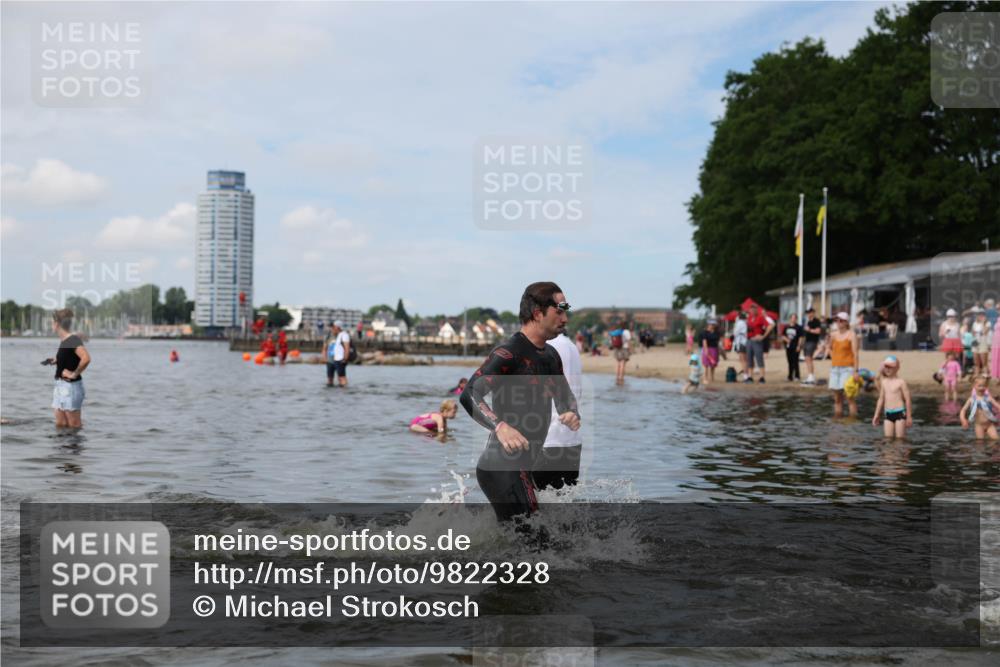 21.06.2026 - Viking Triathlon Michael Strokosch http://msf.ph/oto/9822328 21.06.2026 10:30:36 Schwimmen 5, 42, 103, 337, 394 meine-sportfotos.de