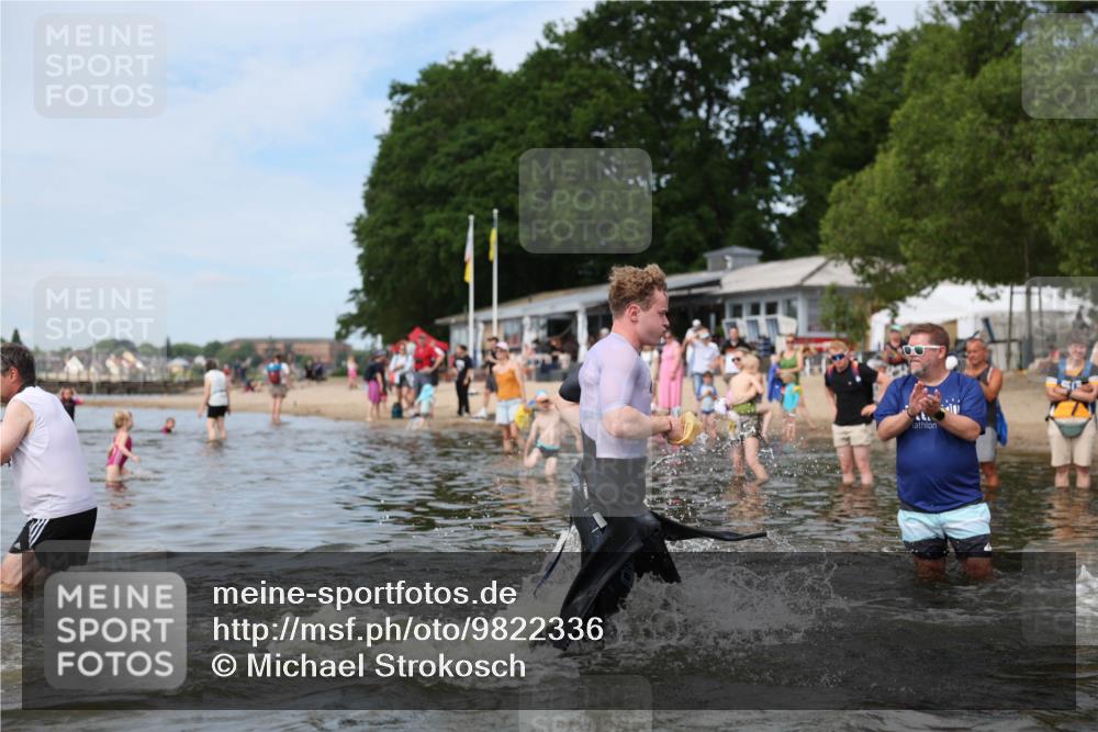 21.06.2026 - Viking Triathlon Michael Strokosch http://msf.ph/oto/9822336 21.06.2026 10:30:39 Schwimmen 5, 42, 103, 337, 394 meine-sportfotos.de