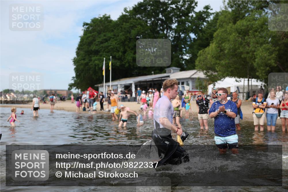 21.06.2026 - Viking Triathlon Michael Strokosch http://msf.ph/oto/9822337 21.06.2026 10:30:39 Schwimmen 5, 42, 103, 337, 394 meine-sportfotos.de