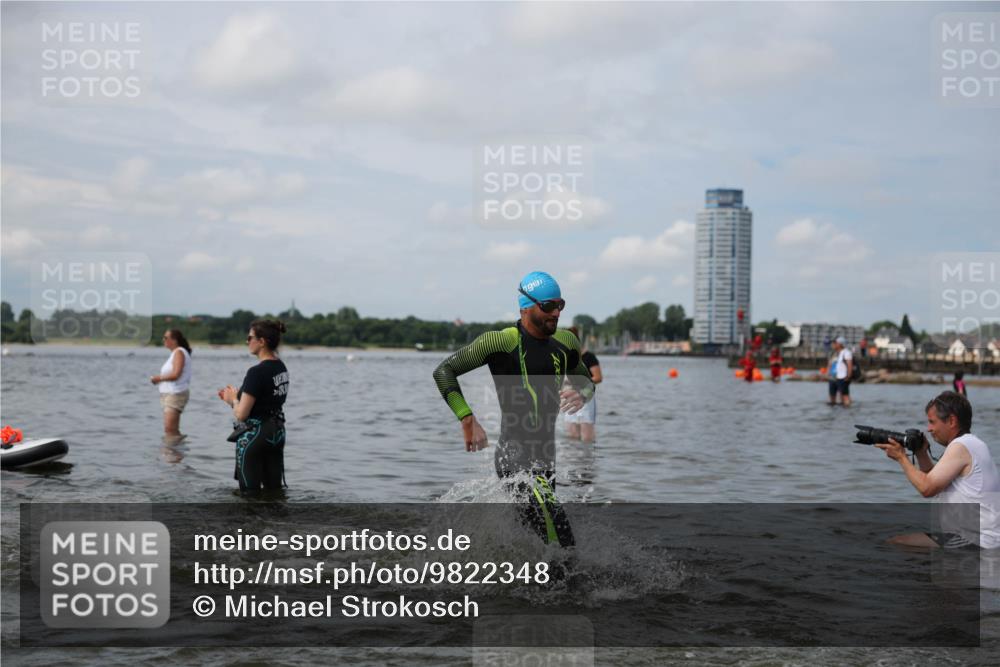 21.06.2026 - Viking Triathlon Michael Strokosch http://msf.ph/oto/9822348 21.06.2026 10:30:44 Schwimmen 131, 337, 394, 454, 665 meine-sportfotos.de