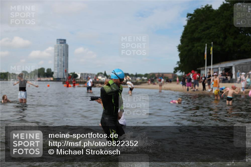 21.06.2026 - Viking Triathlon Michael Strokosch http://msf.ph/oto/9822352 21.06.2026 10:30:45 Schwimmen 131, 337, 394, 454, 665 meine-sportfotos.de