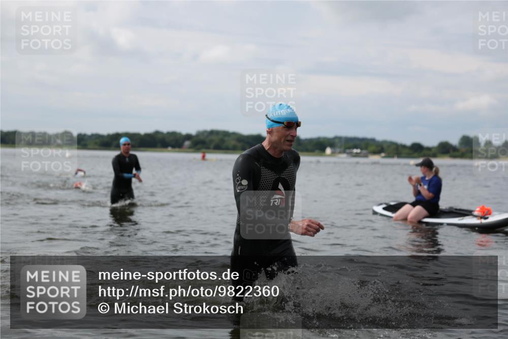 21.06.2026 - Viking Triathlon Michael Strokosch http://msf.ph/oto/9822360 21.06.2026 10:30:56 Schwimmen 131, 454, 637, 665 meine-sportfotos.de