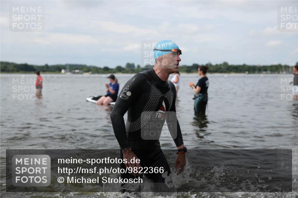 21.06.2026 - Viking Triathlon Michael Strokosch http://msf.ph/oto/9822366 21.06.2026 10:30:57 Schwimmen 131, 454, 637, 665 meine-sportfotos.de
